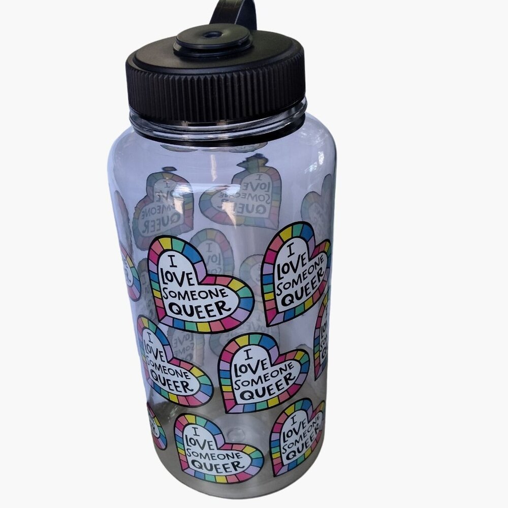 I Love Someone Queer Water Bottle 32 oz Anna Parade BPA Free Plastic Multicolor